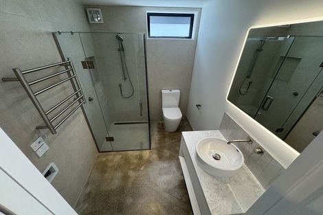 Photo of property in 7b Manor Place, Point Chevalier, Auckland, 1022