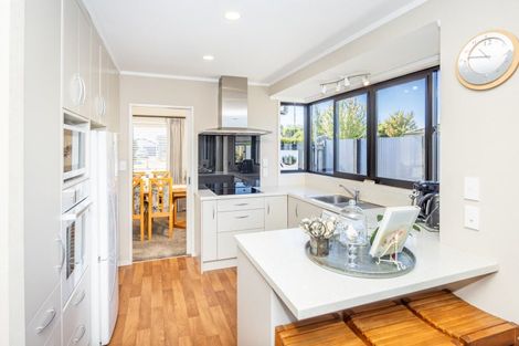 Photo of property in 37 Endeavour Avenue, Flagstaff, Hamilton, 3210