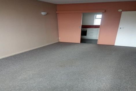 Photo of property in Beresford Apartments, 5/118 Russell Terrace, Berhampore, Wellington, 6023