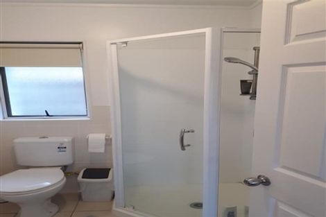 Photo of property in 22 Harbour Lights Close, West Harbour, Auckland, 0618