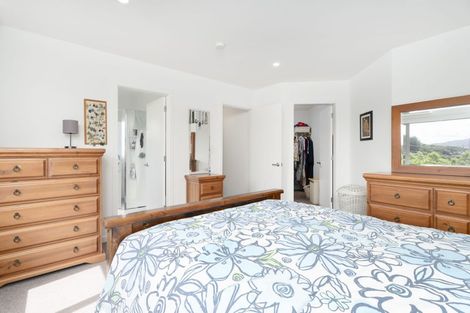 Photo of property in 27 Endeavour Drive, Whitby, Porirua, 5024