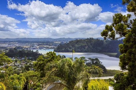 Photo of property in 2/22 Arcadia Crescent, Bayview, Auckland, 0629