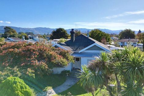 Photo of property in 30 Rhodes Street, Waimate, 7924
