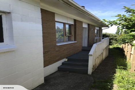 Photo of property in 2/4 Lynn Road, Bayview, Auckland, 0629