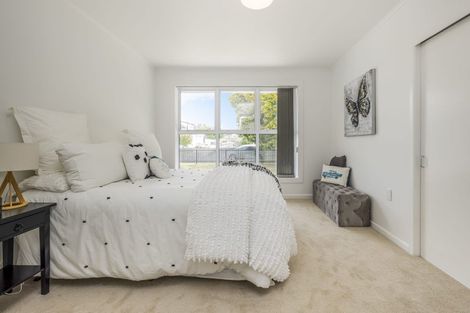 Photo of property in 5 Bunnythorpe Road, Papakura, 2110