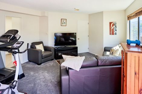 Photo of property in 12 Dornoch Place, Papakowhai, Porirua, 5024