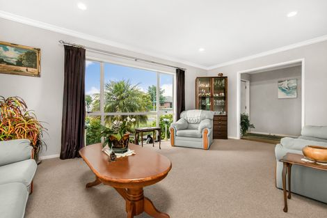 Photo of property in 23 Castlehill Court, Wattle Downs, Auckland, 2103