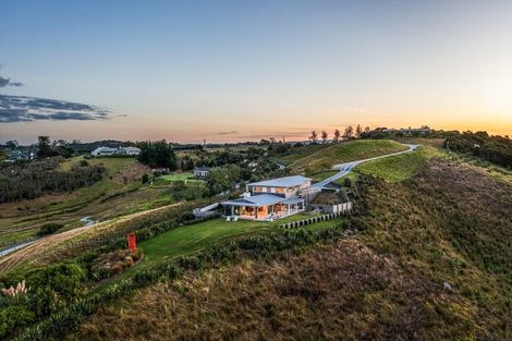 Photo of property in 273 Takatu Road, Tawharanui Peninsula, Warkworth, 0986