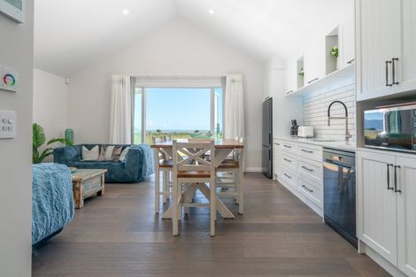 Photo of property in 87 Rutherford Drive, Waikanae Beach, Waikanae, 5036