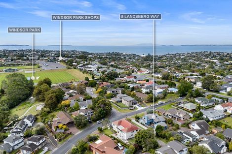 Photo of property in 8 Landsberg Way, Windsor Park, Auckland, 0632