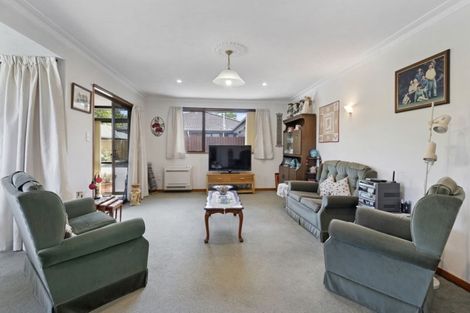 Photo of property in 1/13 Winters Road, Redwood, Christchurch, 8051