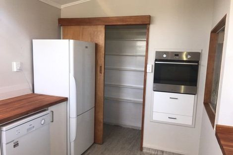 Photo of property in 34 Grove Road, Kelburn, Wellington, 6012