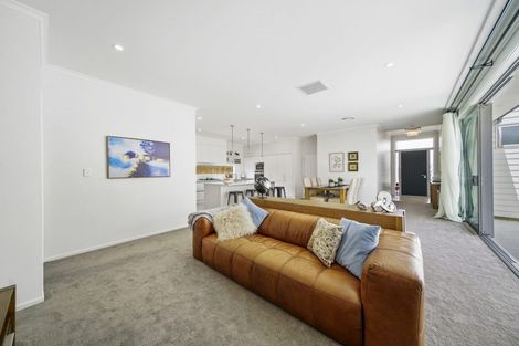 Photo of property in 57 Hayfield Way, Karaka, Papakura, 2113