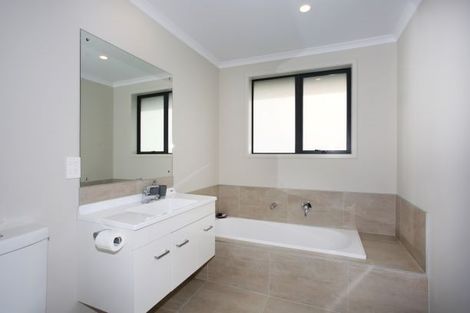 Photo of property in 7 Gibboney Place, Pokeno, 2402