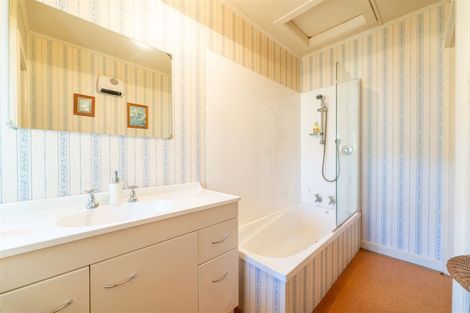 Photo of property in 49 Mckenzie Street, Geraldine, 7930