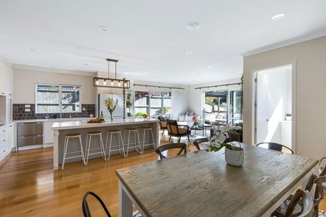 Photo of property in 9 Taraire Place, Orewa, 0931