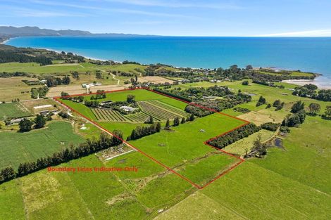 Photo of property in 120 Patons Rock Road, Patons Rock, Takaka, 7182