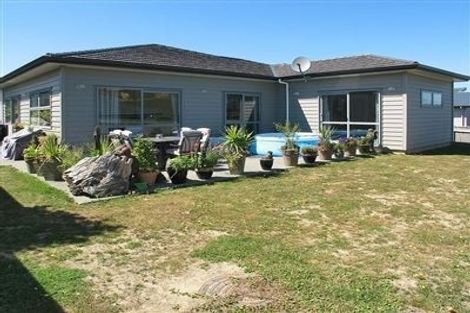 Photo of property in 4 Kaimai Place, Aotea, Porirua, 5024