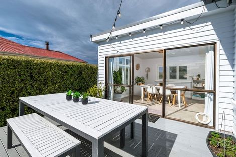 Photo of property in 15 Herbert Street, Waimate, 7924