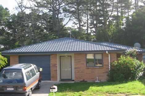 Photo of property in 27 Brookwood Drive, Henderson, Auckland, 0612