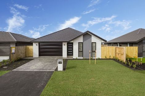 Photo of property in 12 Mccahon Lane, Rolleston, 7615