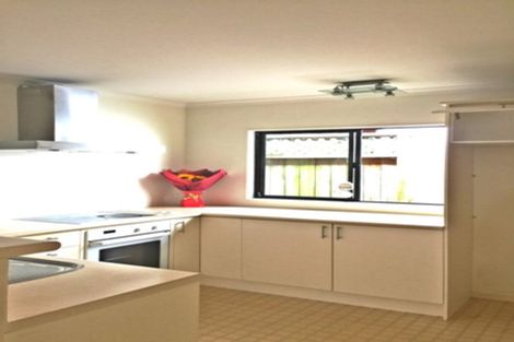 Photo of property in 1/9 Stoneleigh Court, Sunnynook, Auckland, 0632