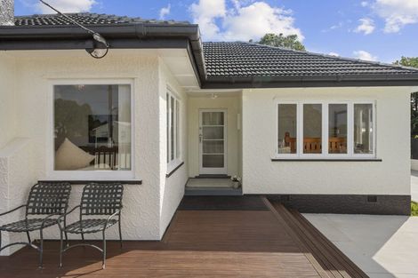 Photo of property in 21 Miller Road, Mangere Bridge, Auckland, 2022