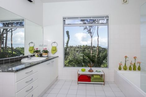 Photo of property in 199 Carter Road, Oratia, Auckland, 0604