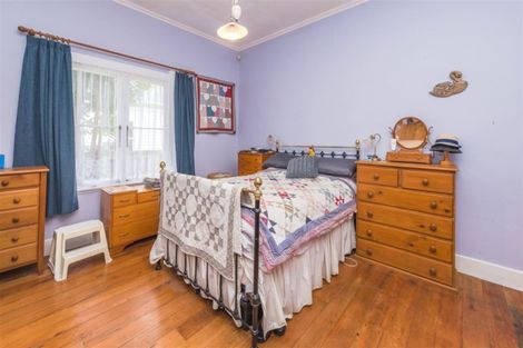 Photo of property in 37 Peakes Road, Saint Johns Hill, Whanganui, 4501