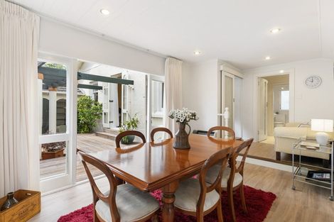 Photo of property in 1/34 Milford Road, Milford, Auckland, 0620