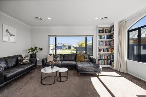 Photo of property in 9 Forbury Way, Taradale, Napier, 4112