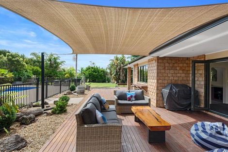 Photo of property in 30 Foster Road, Kumeu, 0891