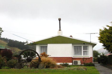 Photo of property in 24 Hugh Street, Sawyers Bay, Port Chalmers, 9023