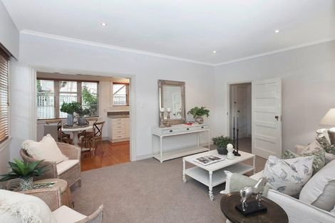 Photo of property in 56 Kotare Street, Waikanae, 5036