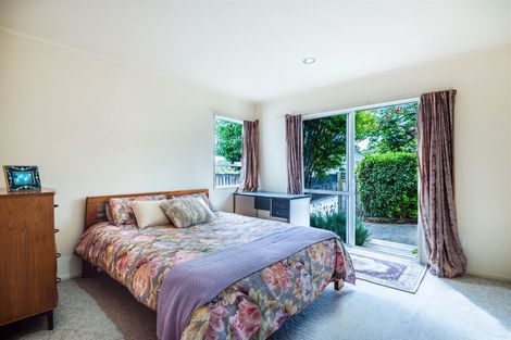 Photo of property in 2/6 Marsh Avenue, Forrest Hill, Auckland, 0620