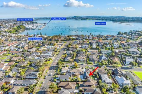 Photo of property in 1/23 Eastern Beach Road, Eastern Beach, Auckland, 2012