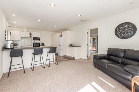 Photo of property in 28 Harry Shaw Way, Raumati South, Paraparaumu, 5032