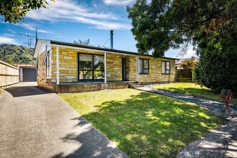 Photo of property in 83 California Drive, Totara Park, Upper Hutt, 5018