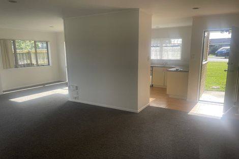 Photo of property in 6 Mark Edgar Place, Clendon Park, Auckland, 2103