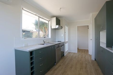 Photo of property in 1/18 Cranston Street, Torbay, Auckland, 0632