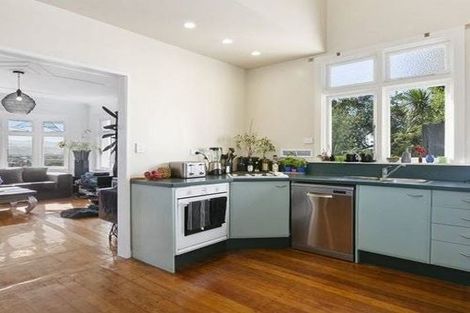 Photo of property in 32 Motu Street, Saint Clair, Dunedin, 9012