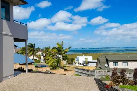 Photo of property in 37 Bannings Way, Hobsonville, Auckland, 0618