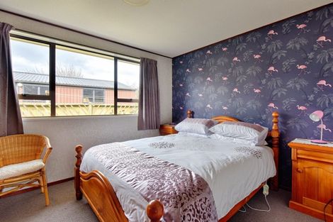 Photo of property in 5 Raeburn Place, Gore, 9710