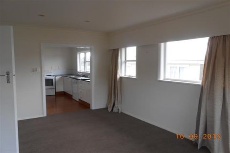 Photo of property in 26 Robert Street, Newlands, Wellington, 6037