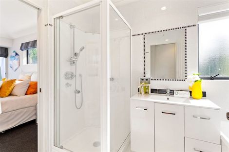 Photo of property in 1/22 Lagoon Way, West Harbour, Auckland, 0618