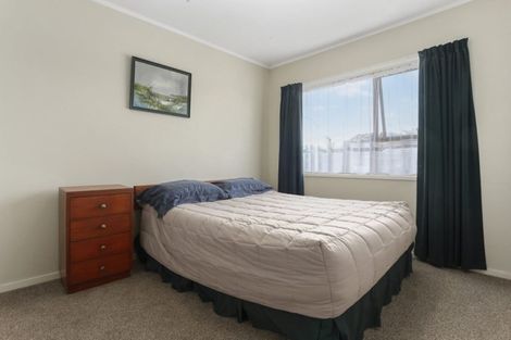 Photo of property in 2/1 West Hoe Road, Orewa, 0931