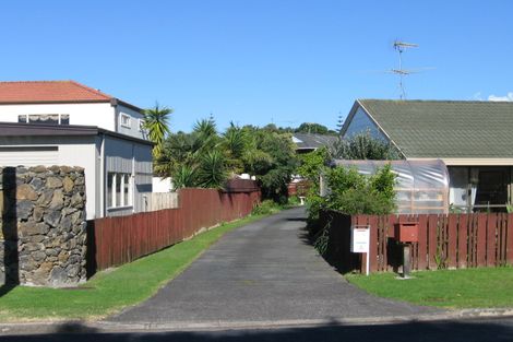 Photo of property in 3/4 Beach Road, Orewa, 0931