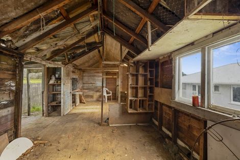 Photo of property in 10 Alberta Road, Glen Avon, New Plymouth, 4312