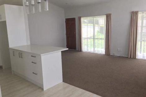 Photo of property in 51 Patons Road, Howick, Auckland, 2014