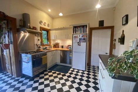 Photo of property in 1 Maungaraki Road, Korokoro, Lower Hutt, 5012